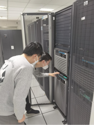 機房“扎營”輪班值守，全力保障IT系統穩定運行